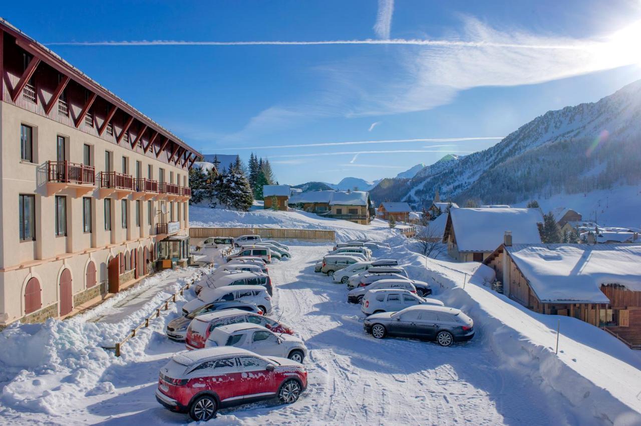 Vtf Le Grand Hotel Montgenèvre Kültér fotó